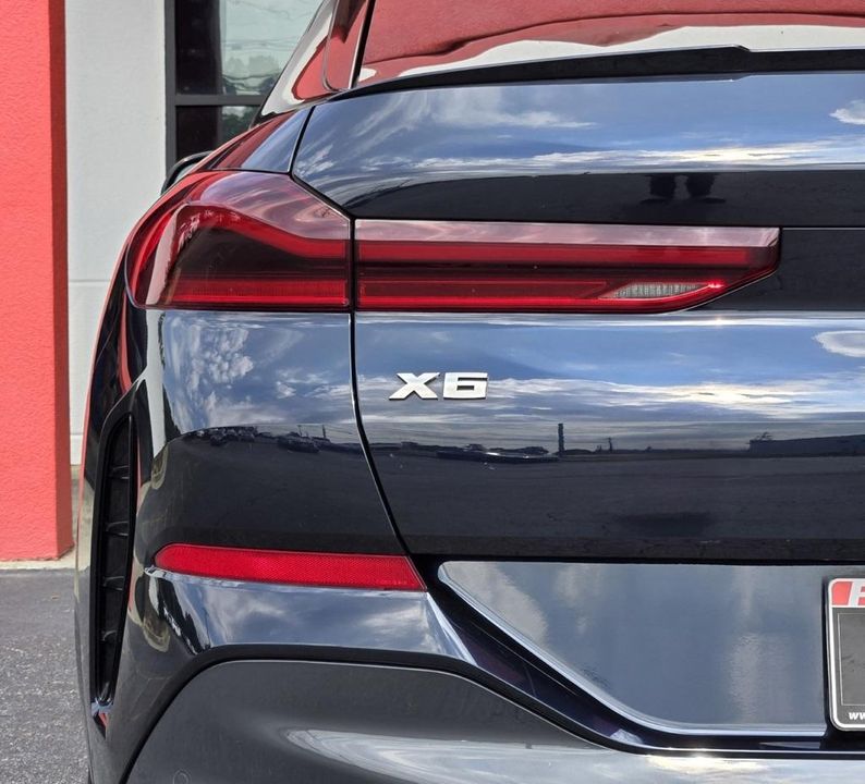 2022 BMW X6