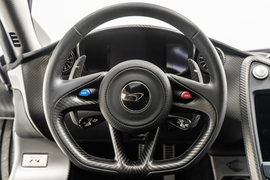 2015 McLaren P1