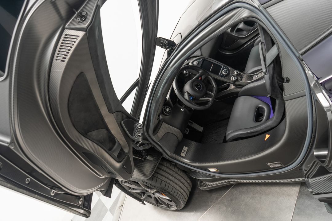 2015 McLaren P1