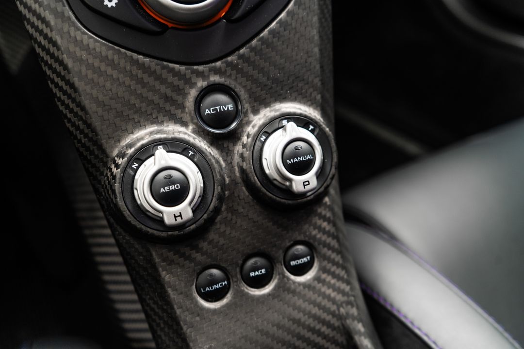 2015 McLaren P1