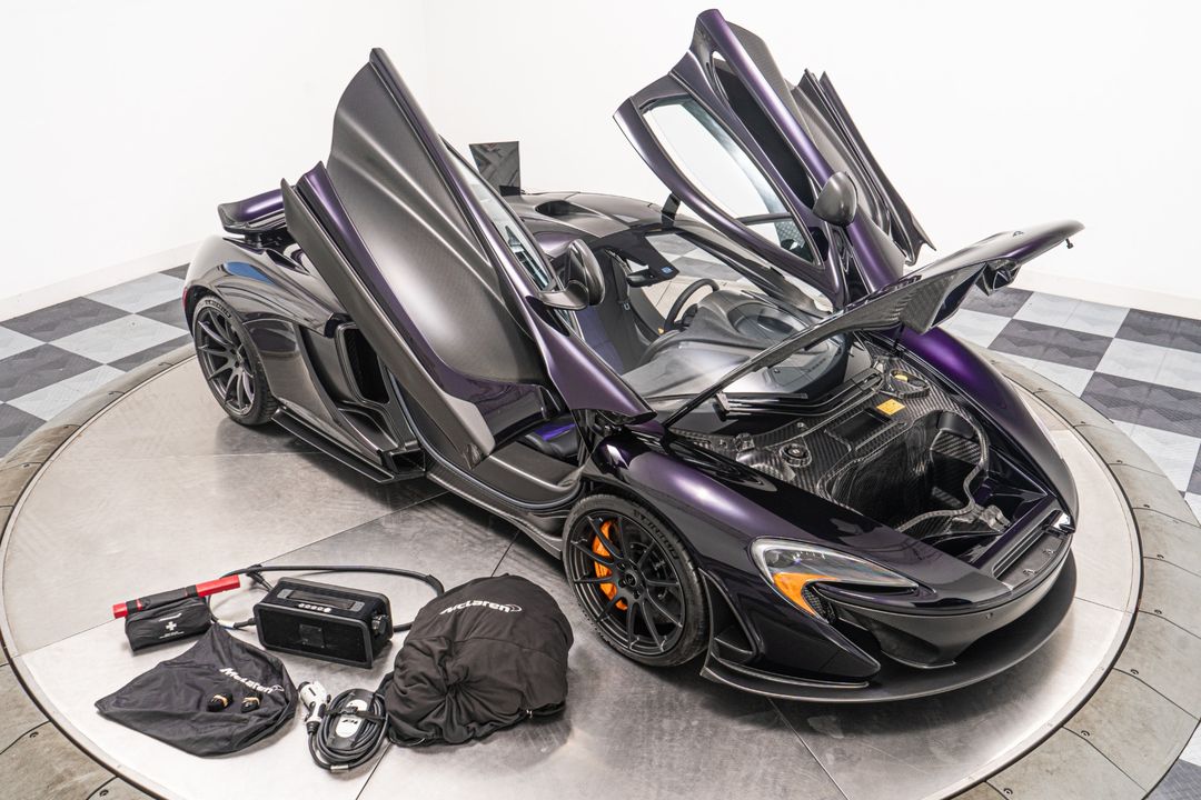 2015 McLaren P1