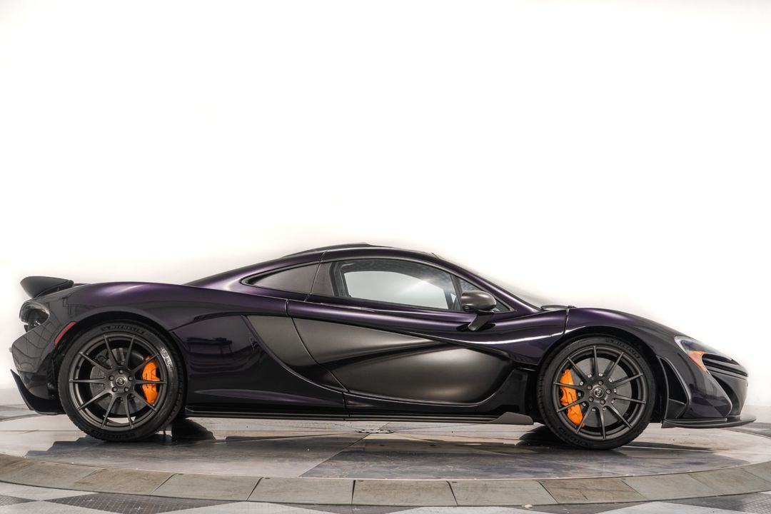 2015 McLaren P1
