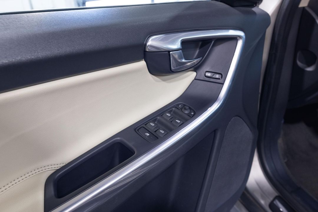 2016 Volvo XC60