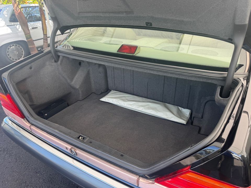1995 Mercedes-Benz S-Class