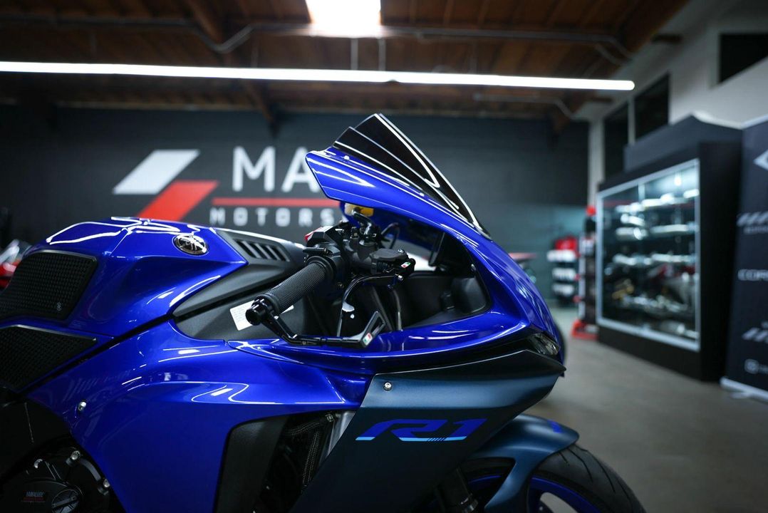 2023 Yamaha YZF-R1
