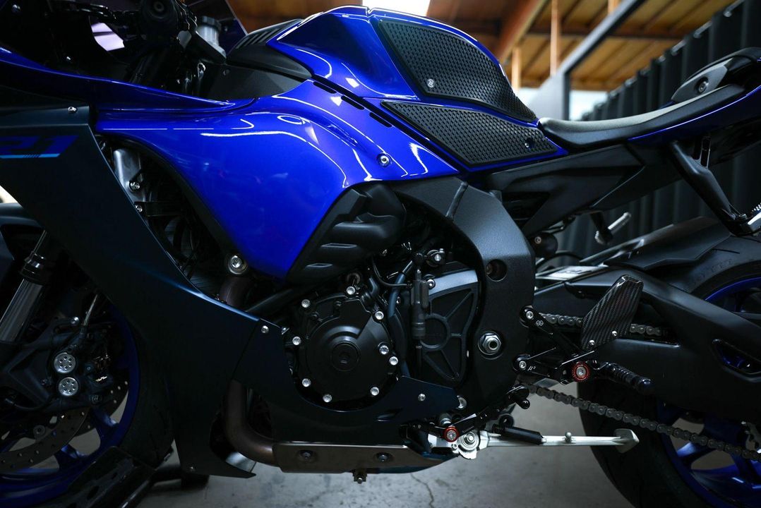 2023 Yamaha YZF-R1