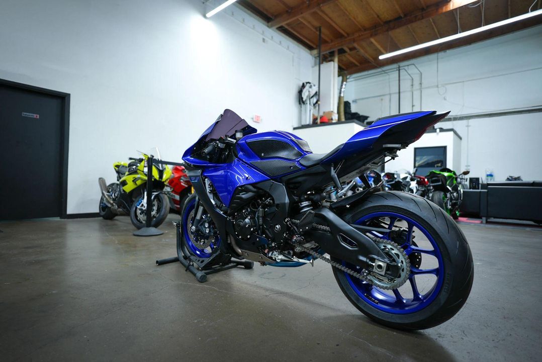 2023 Yamaha YZF-R1