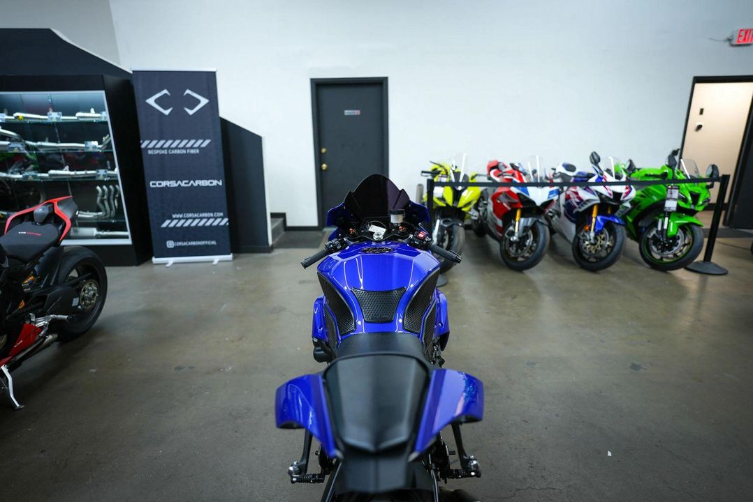 2023 Yamaha YZF-R1