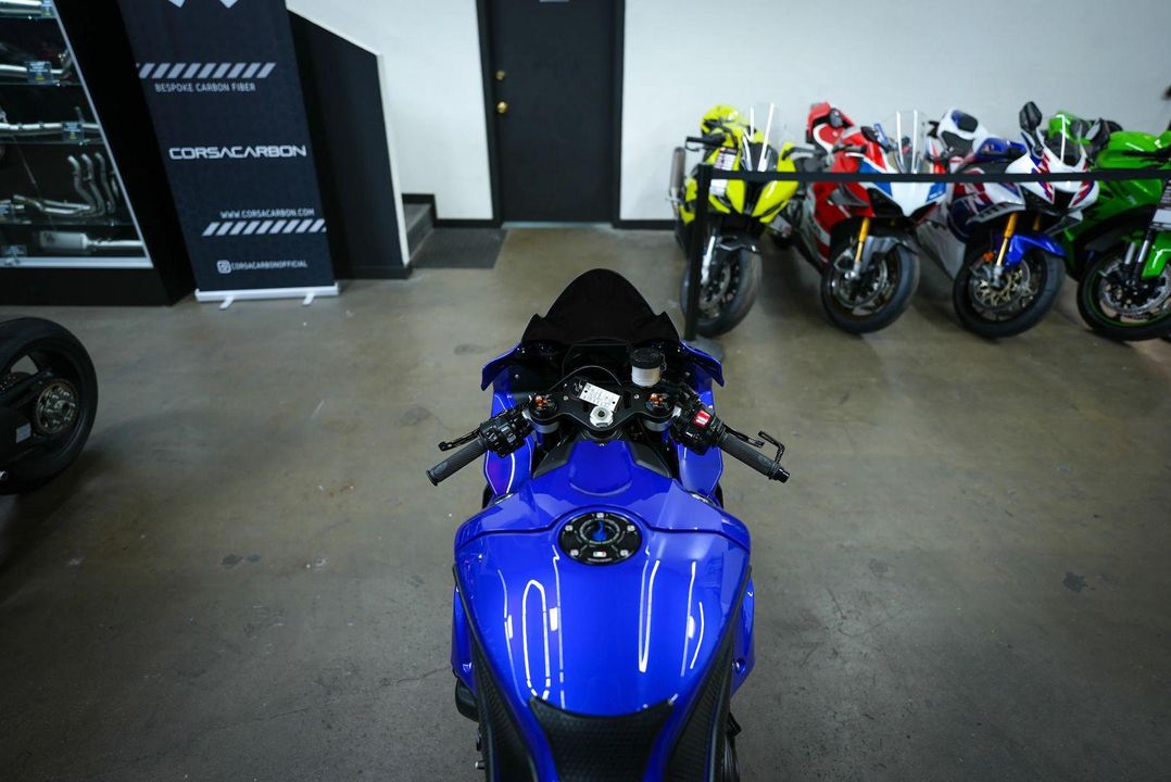 2023 Yamaha YZF-R1