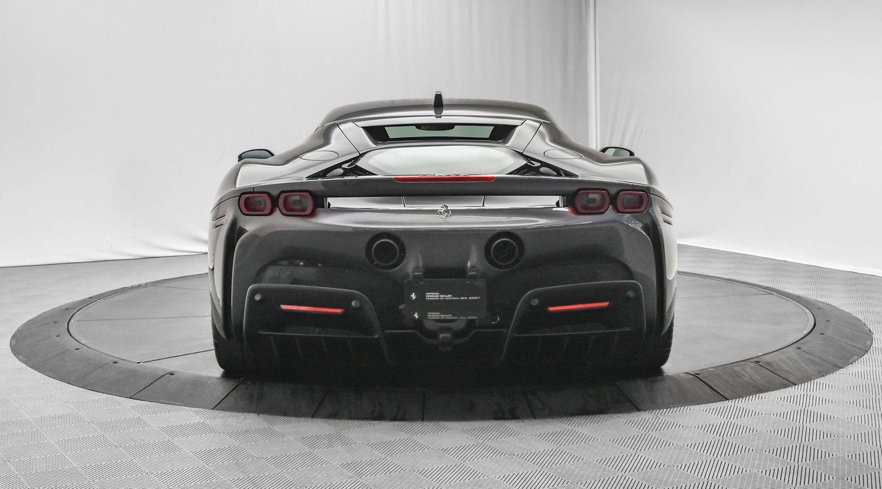 2022 Ferrari SF90 Stradale