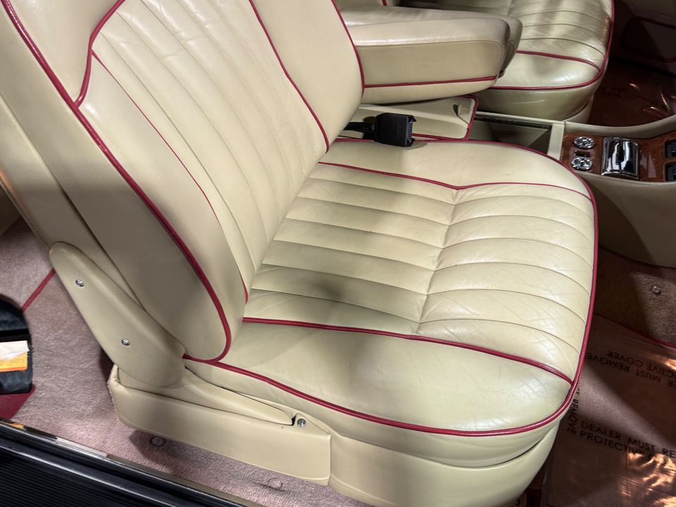 1988 ROLLS-ROYCE CORNICHE II