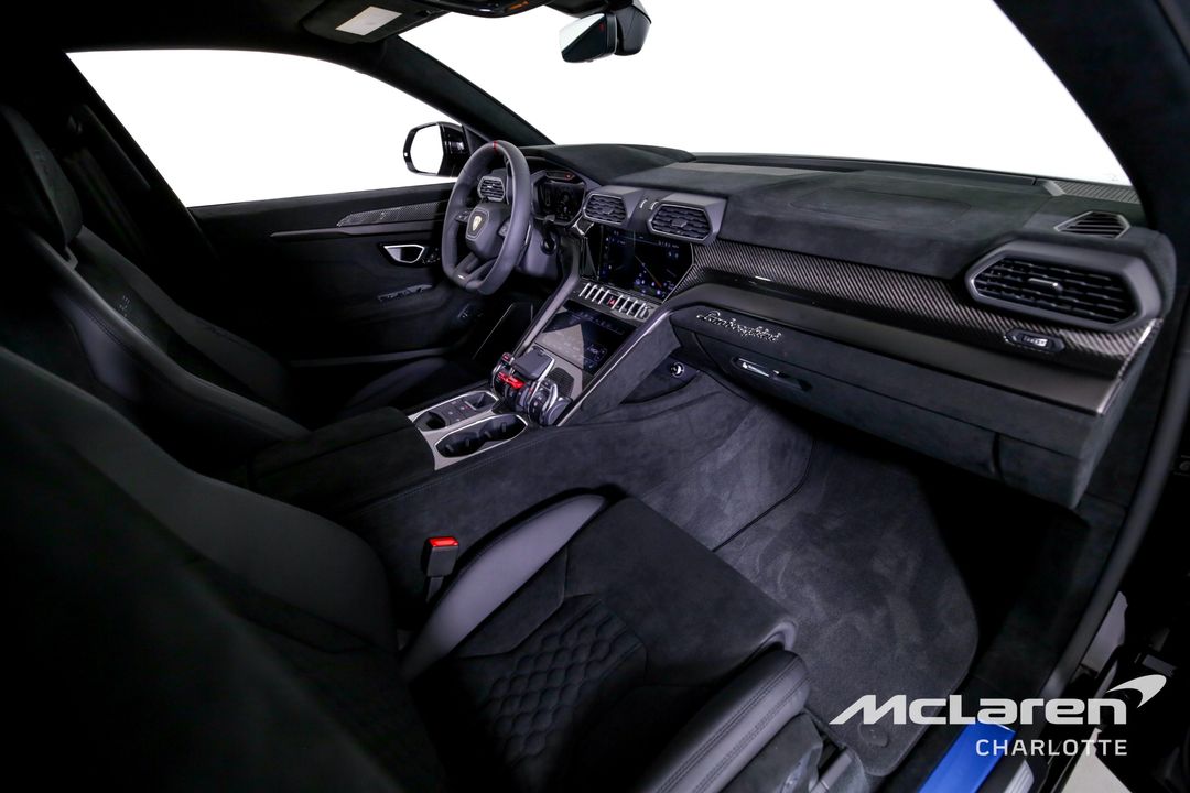2024 Lamborghini Urus