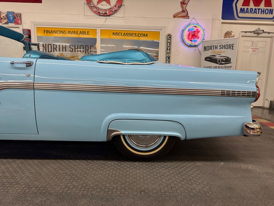 1956 Ford Fairlane