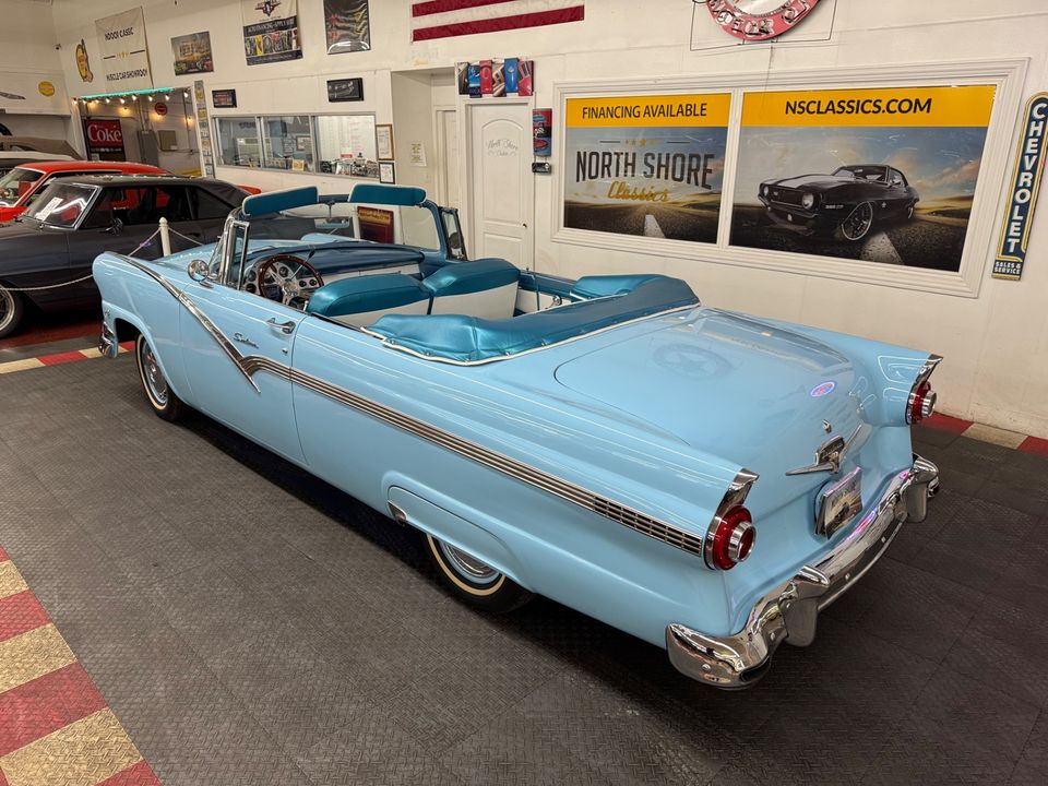1956 Ford Fairlane