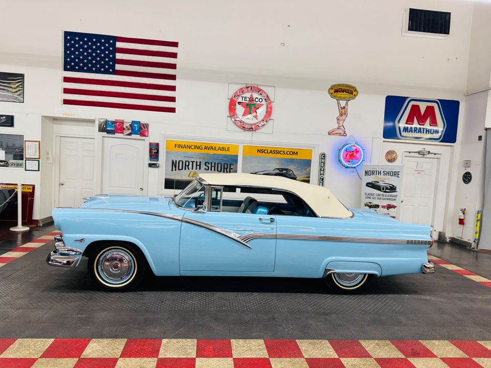 1956 Ford Fairlane