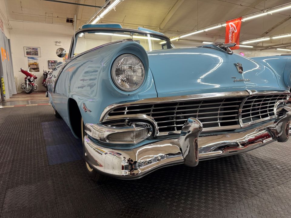1956 Ford Fairlane