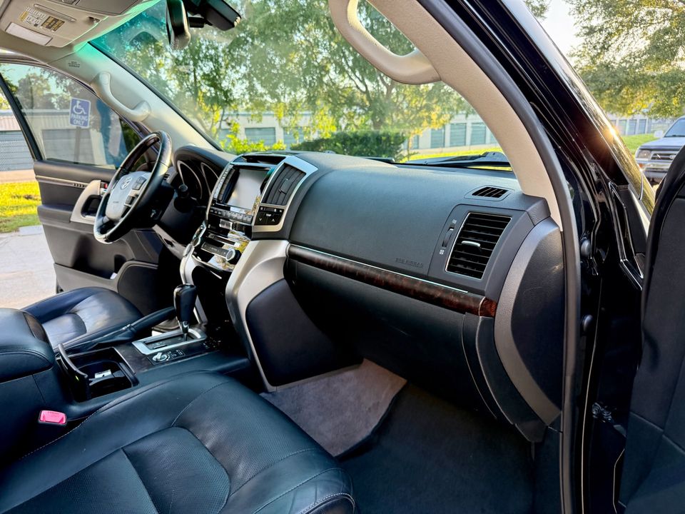2013 Toyota Land Cruiser 200 SERIES EXCEPTIONAL