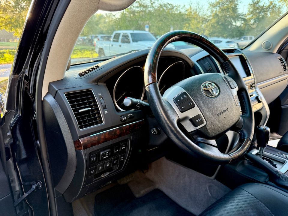 2013 Toyota Land Cruiser 200 SERIES EXCEPTIONAL