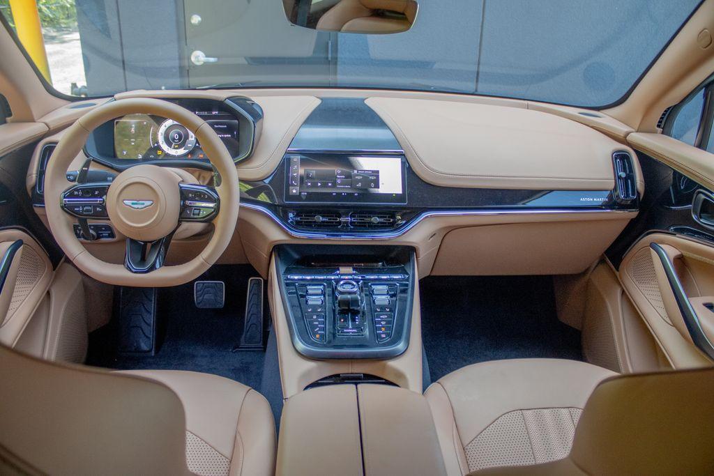 2026 Aston Martin DBX