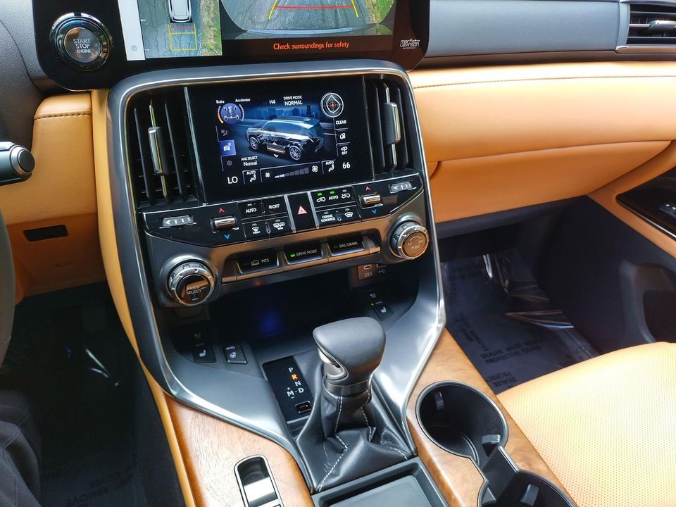 2024 Lexus LX