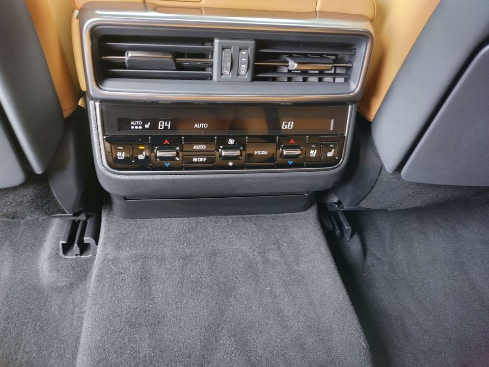 2024 Lexus LX