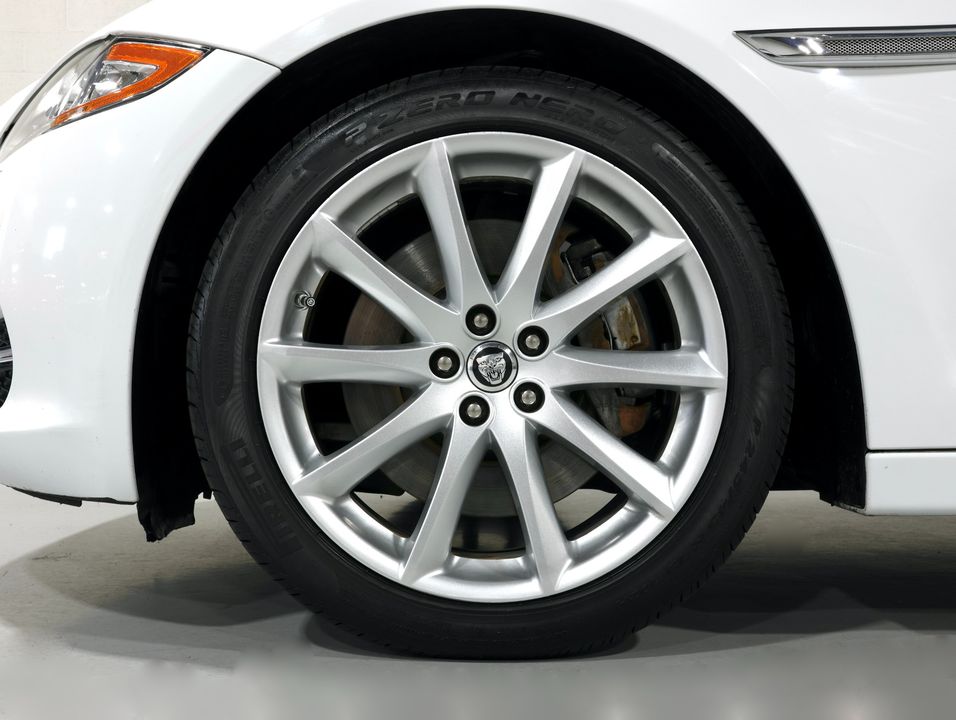 2013 Jaguar XJ