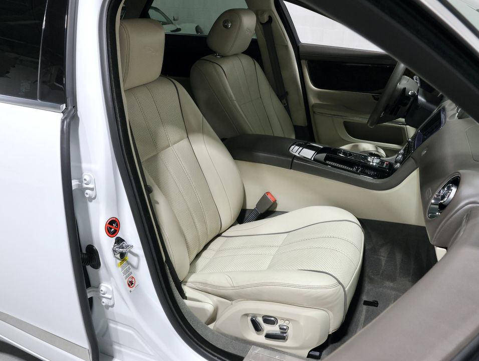 2013 Jaguar XJ