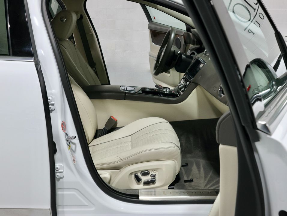 2013 Jaguar XJ