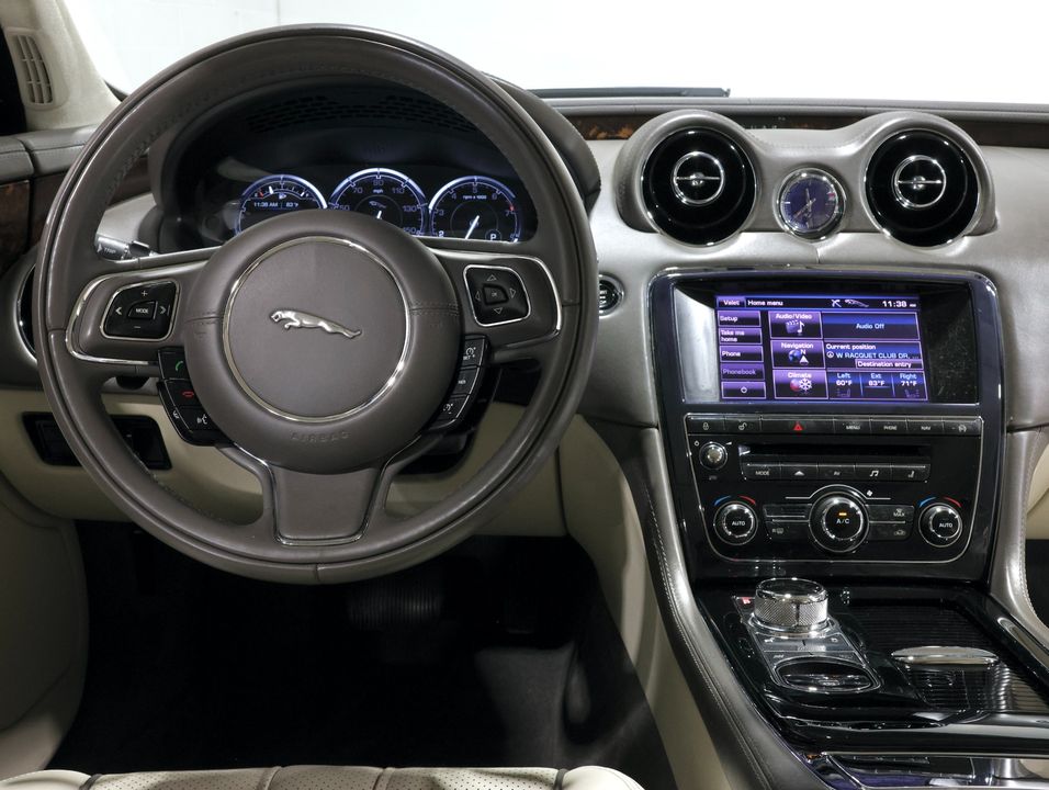 2013 Jaguar XJ