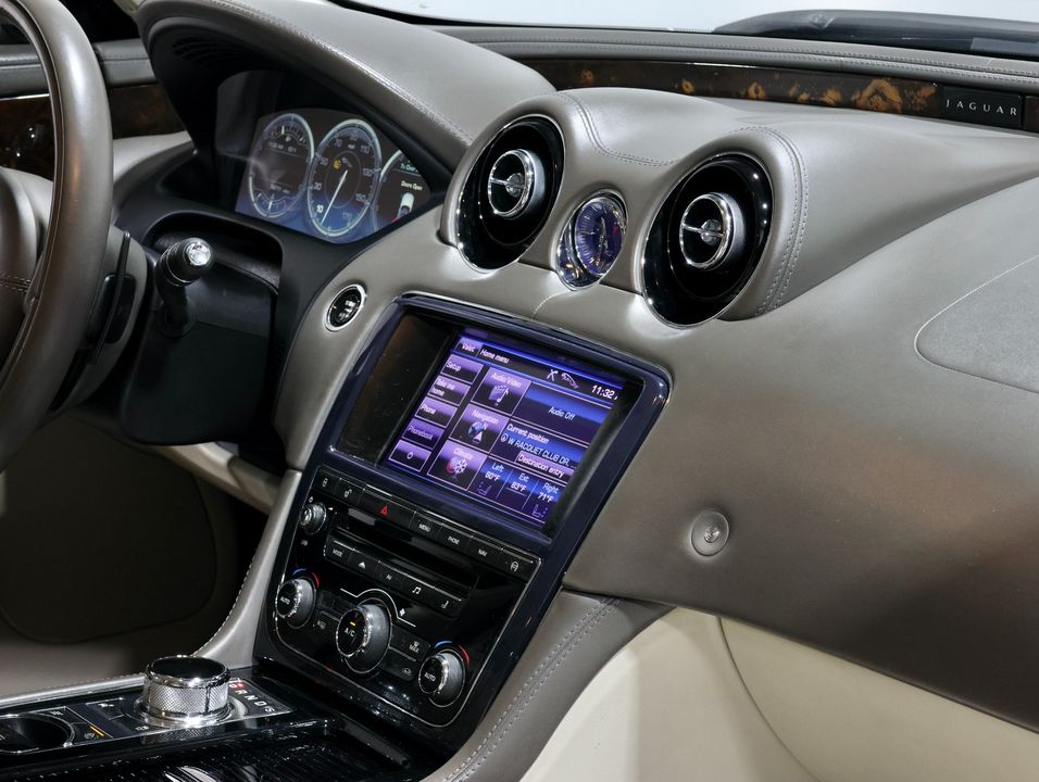 2013 Jaguar XJ