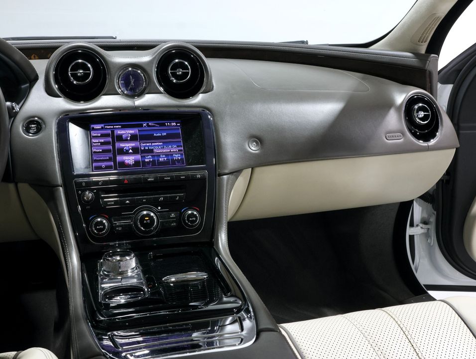 2013 Jaguar XJ