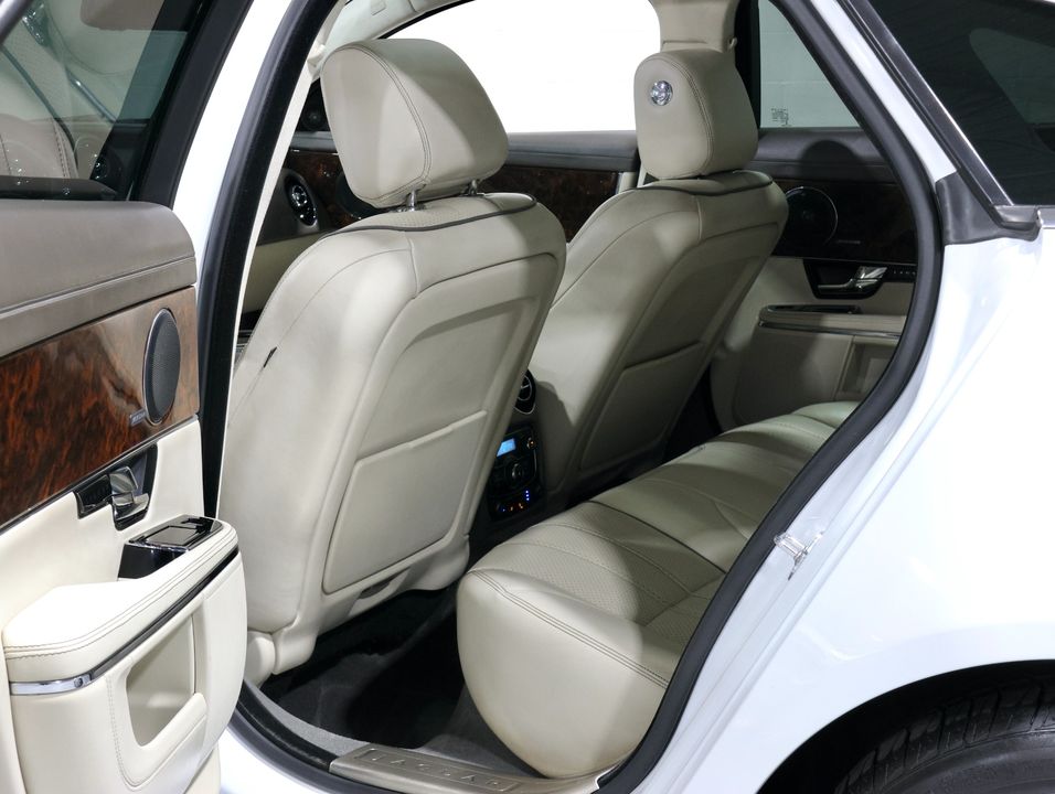 2013 Jaguar XJ
