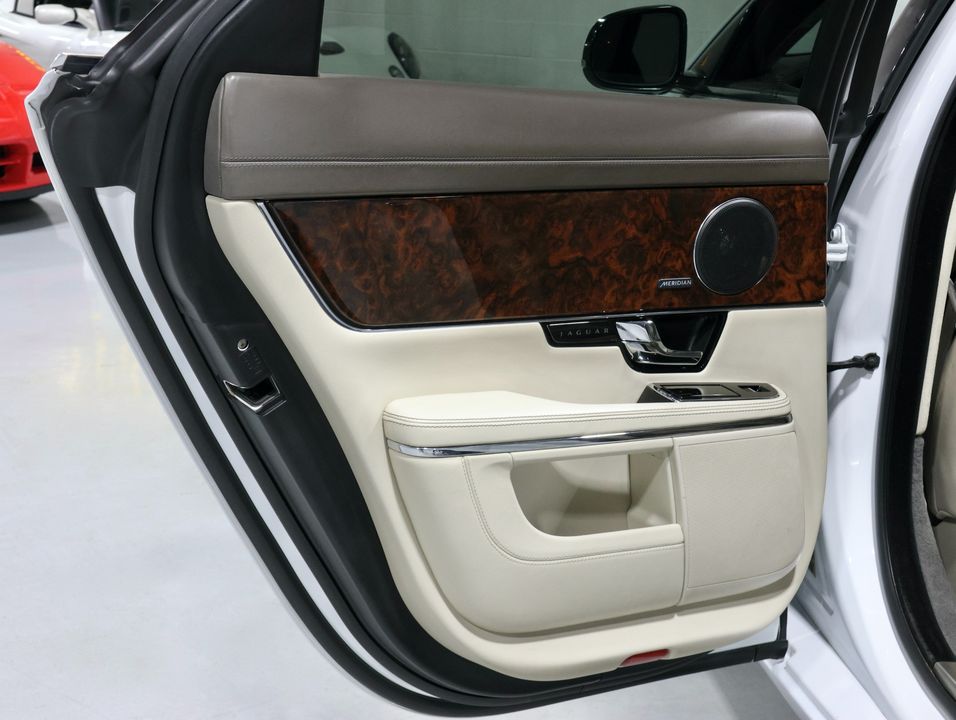 2013 Jaguar XJ