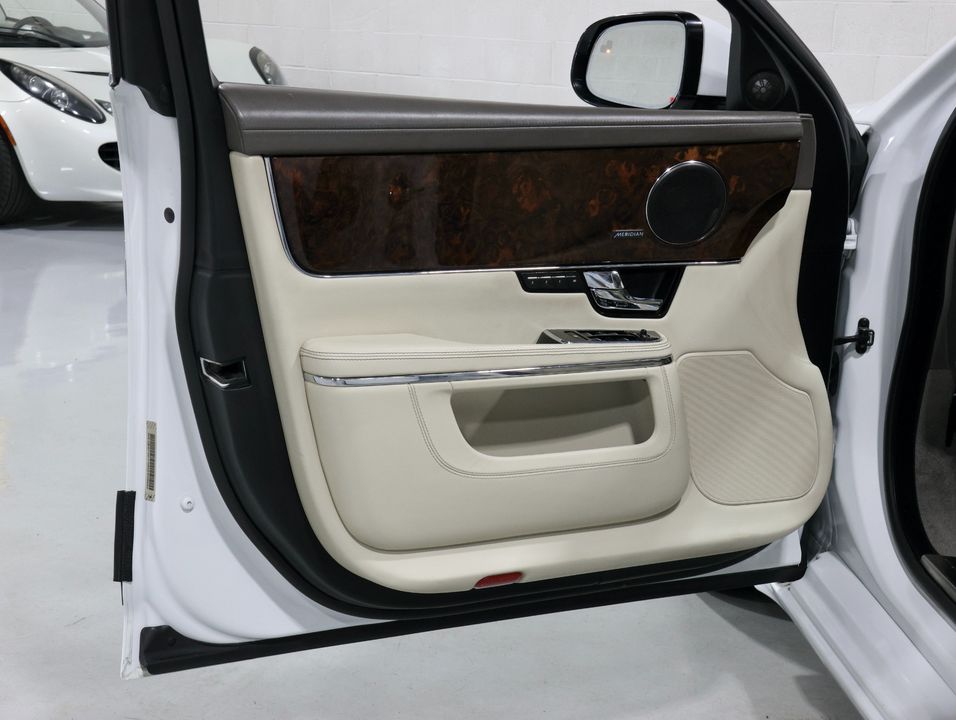 2013 Jaguar XJ
