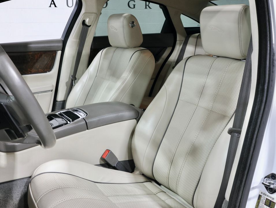 2013 Jaguar XJ