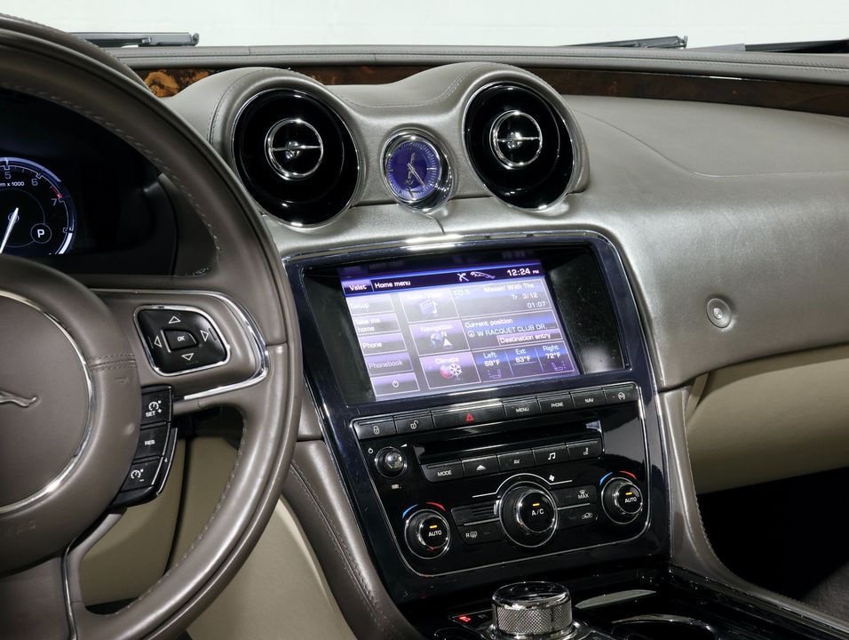 2013 Jaguar XJ