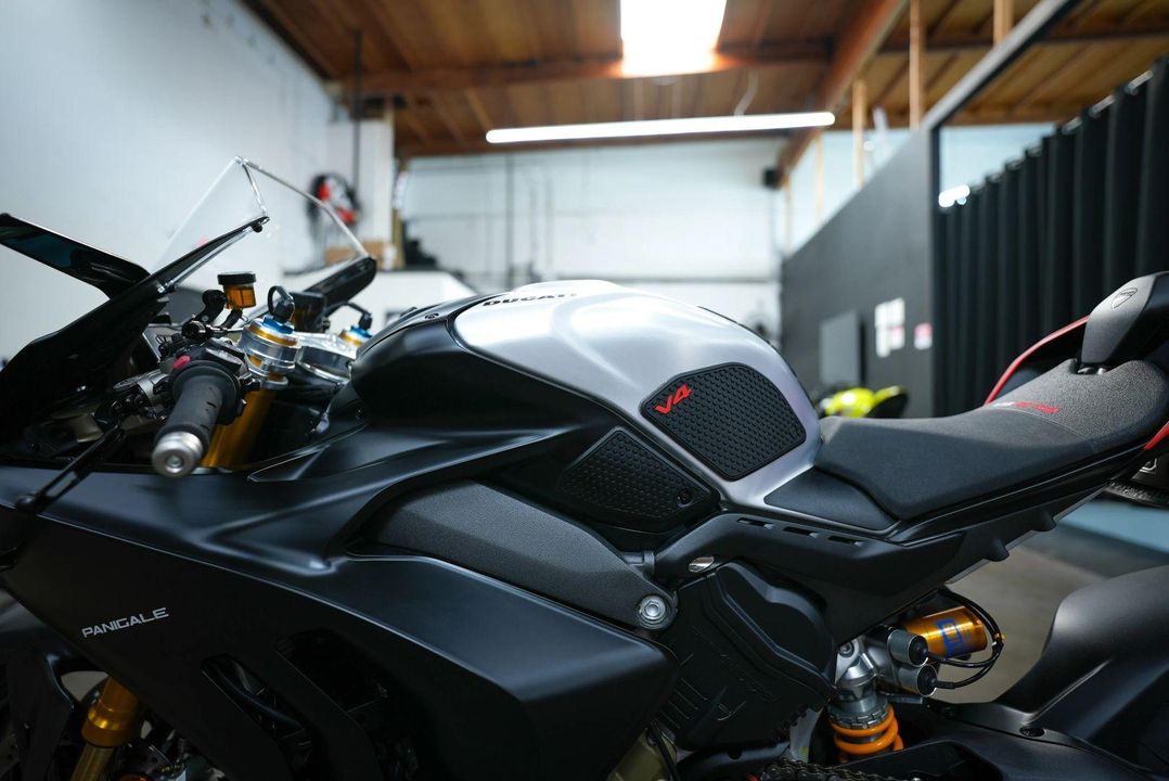 2023 Ducati Panigale V4 SP2