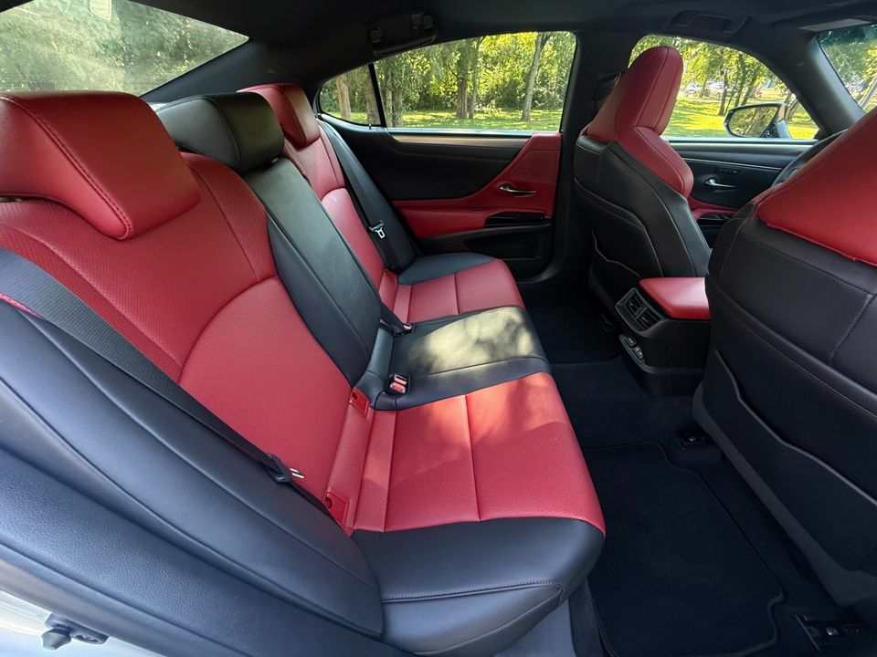 2022 Lexus ES 350