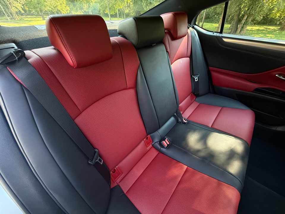2022 Lexus ES 350
