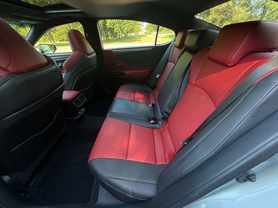 2022 Lexus ES 350