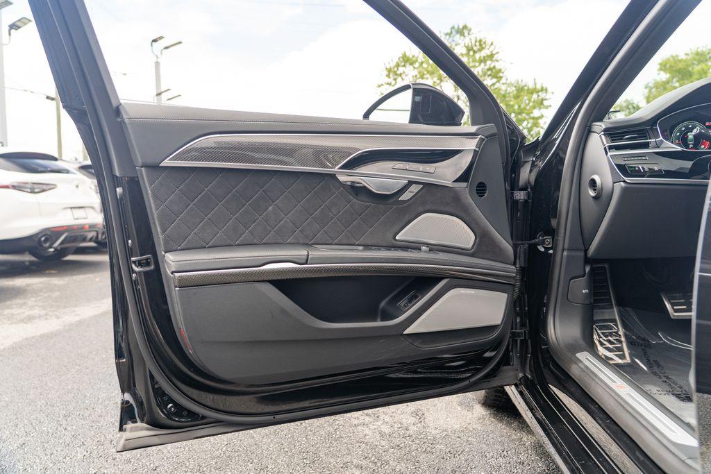 2023 Audi S8