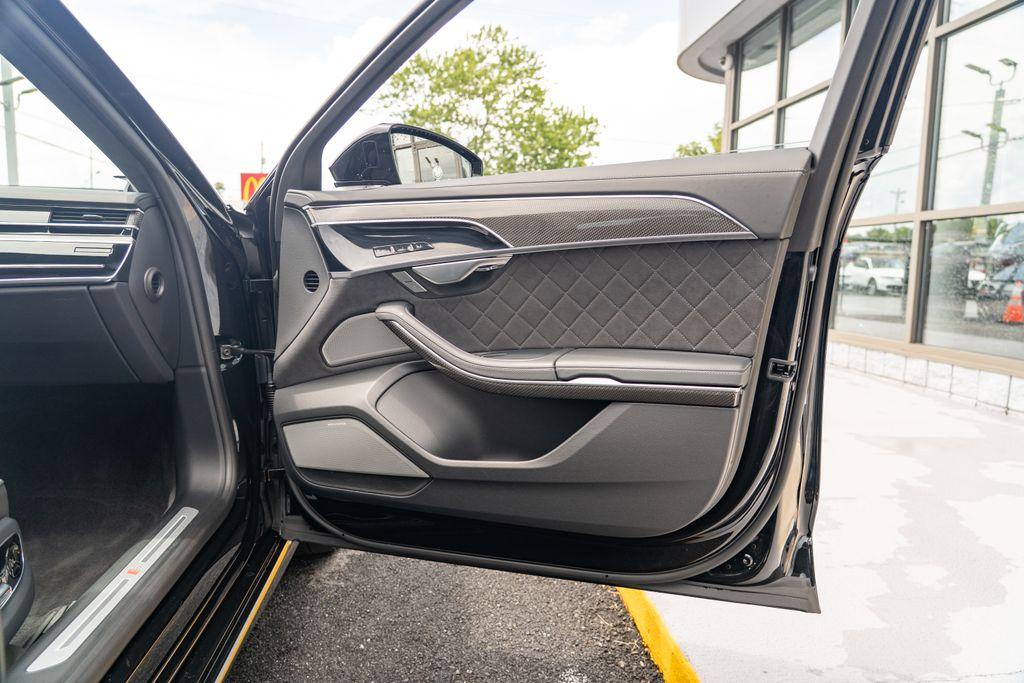 2023 Audi S8