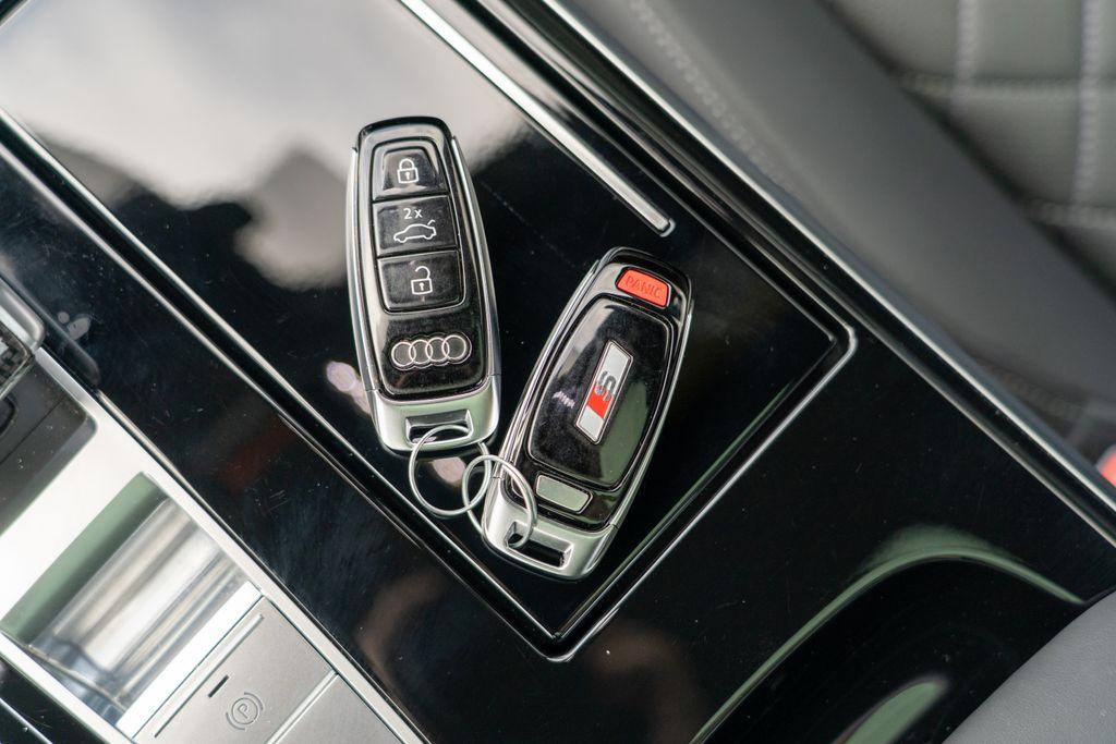 2023 Audi S8