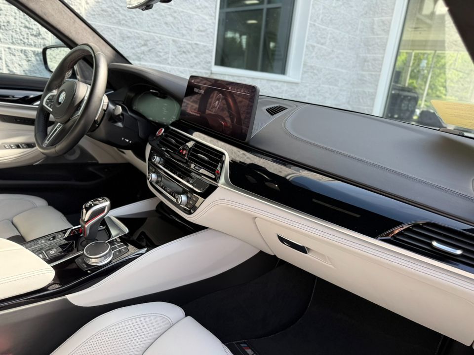 2022 BMW M5