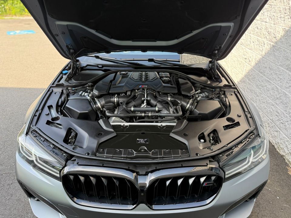 2022 BMW M5