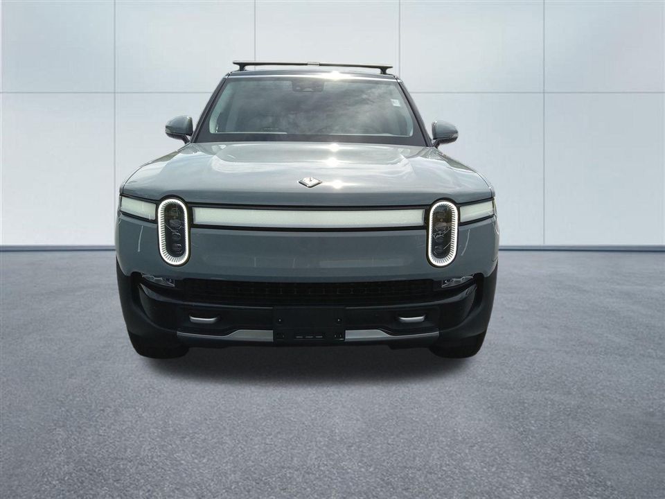 2024 Rivian R1S