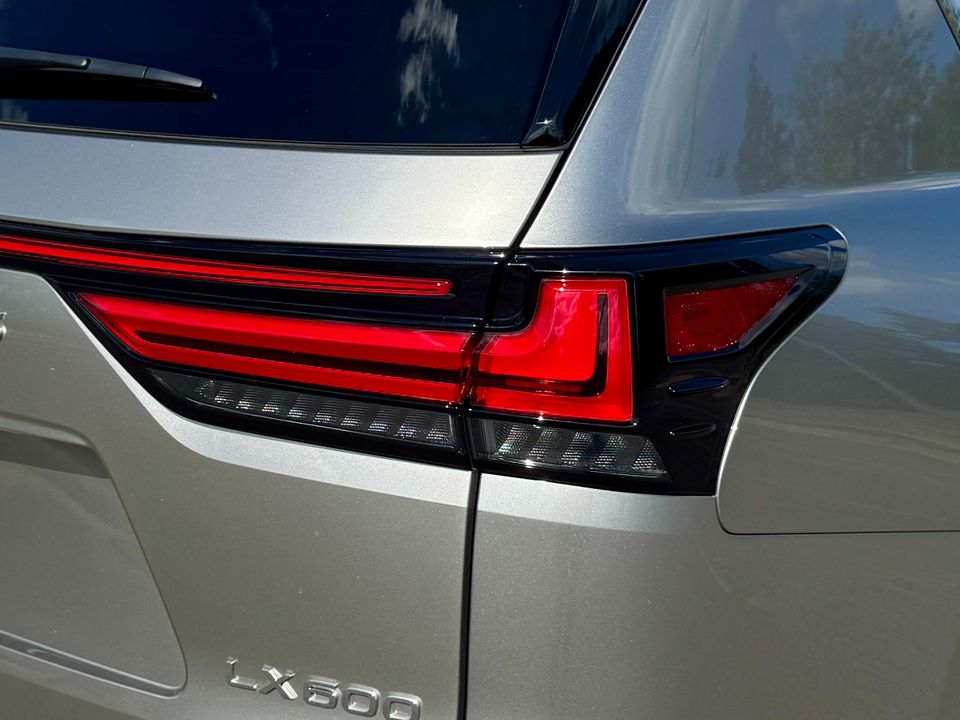 2024 Lexus LX 600