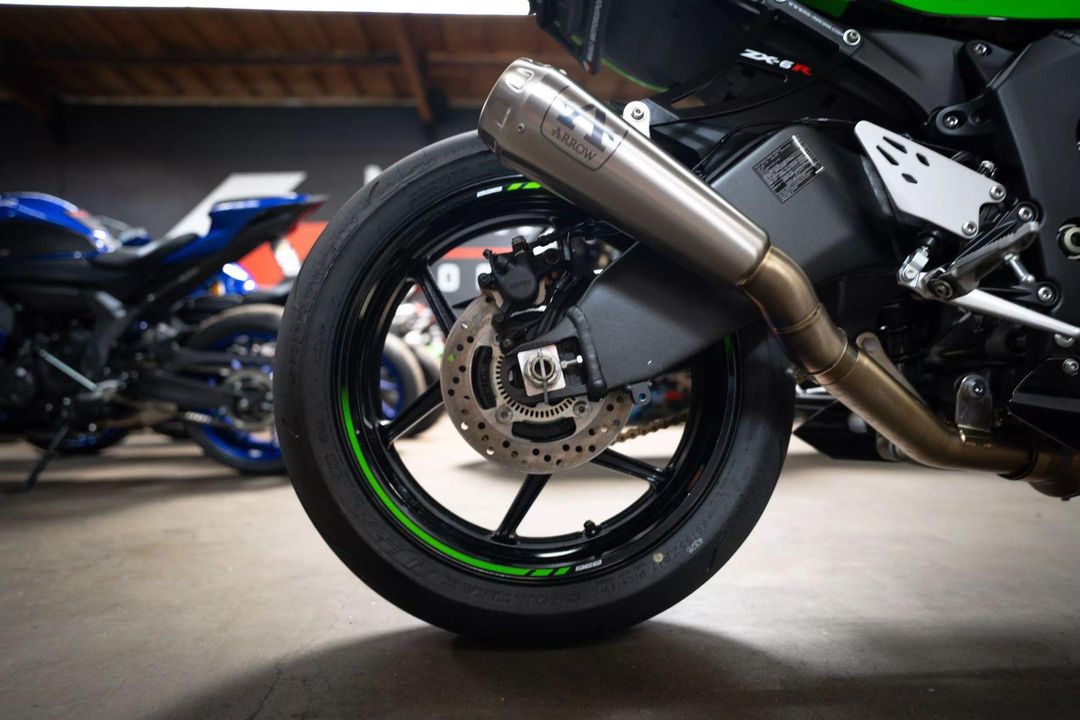 2025 Kawasaki ZX636KSFAL Ninja ZX-6R KRT