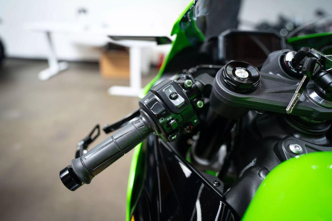 2025 Kawasaki ZX636KSFAL Ninja ZX-6R KRT