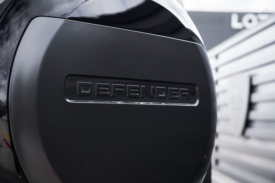 2024 Land Rover Defender 130